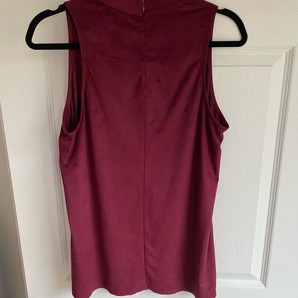Veronica M Sleeveless Blouse - Size L - Picture 3 of 3